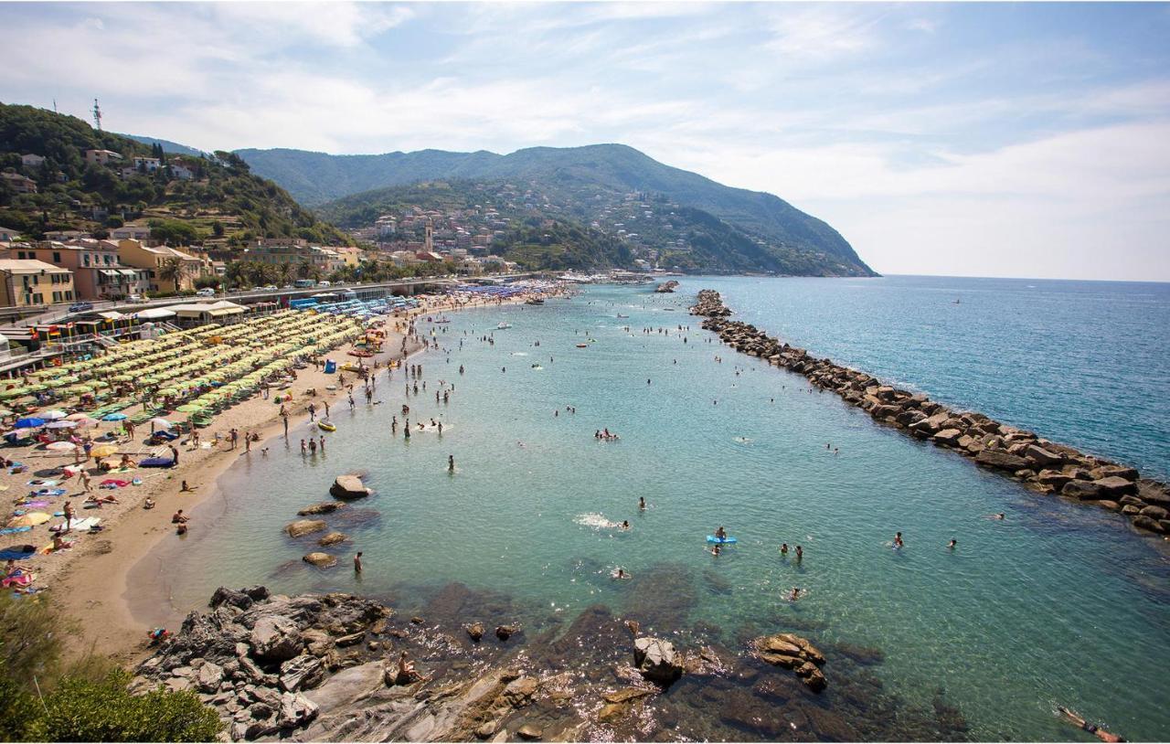 Nice Apartment In Moneglia With House Sea View Bagian luar foto