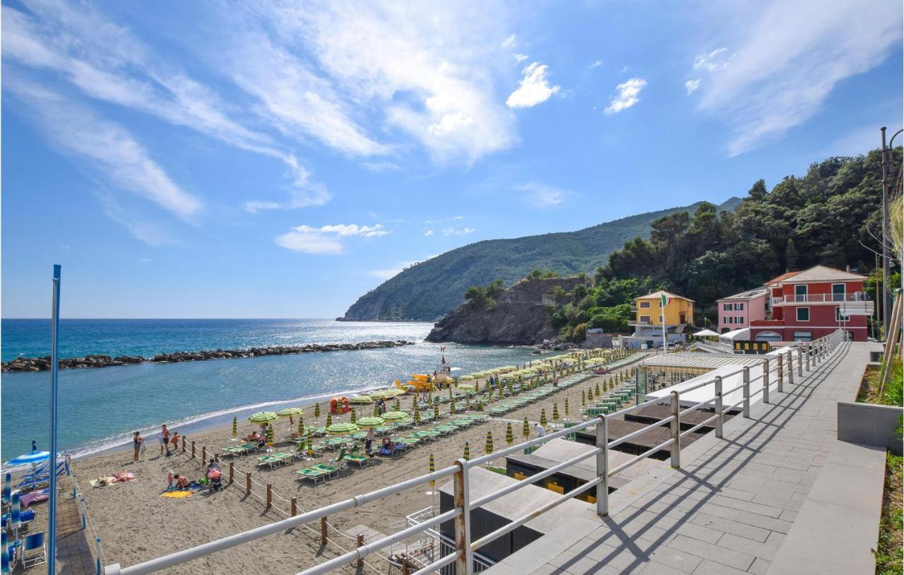 Nice Apartment In Moneglia With House Sea View Bagian luar foto